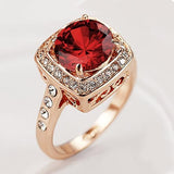 Anello Enunciazione rubino aureola | Oro rosa