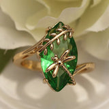 Anello con preziosa pietra verde e libellula | Oro