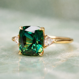 Anello quadrato elegante con smeraldo | Oro
