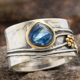 Anello di meditazione in Boemia con pietra preziosa | Oro