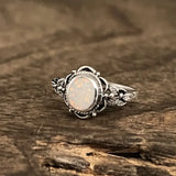 Anello retro con fiori e opale | Oro bianco