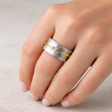 Anello rétro con brillanti e filo | Oro