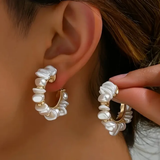 Orecchini retro con perla bianca | Oro
