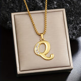 Collana iniziale in cristallo accentato | Oro
