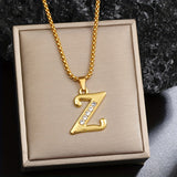 Collana iniziale in cristallo accentato | Oro