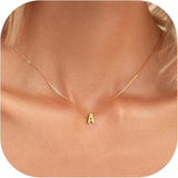 Collana con iniziale di lettera d'amore | Oro