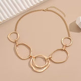 Collana con pendente, ispirata all'eleganza classica | Oro