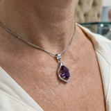 Collana a forma di mezzaluna Selvara | Oro bianco