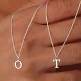 Collana iniziale in lettera d'amore | Oro bianco
