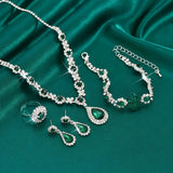 Set di gioielli Adriana Lysandre | Oro bianco
